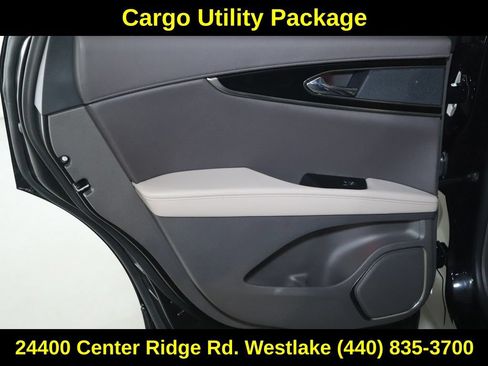 Used 2023 Lincoln Nautilus Reserve w/ Cargo Utility Package AWD/4WD image 13
