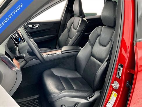 Certified 2024 Volvo XC60 B5 Plus w/ Protection Package Premier AWD/4WD image 32