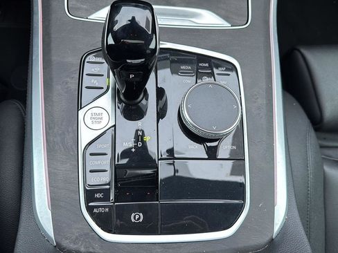 Used 2022 BMW X5 xDrive40i w/ Premium Package image 19