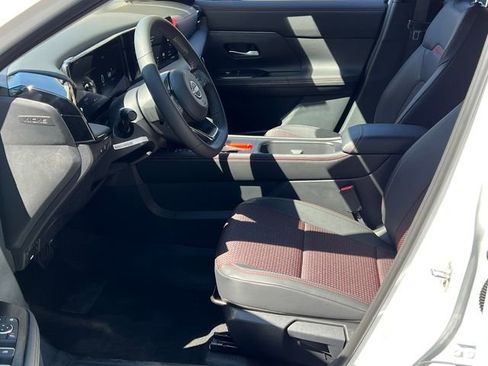 New 2026 Nissan Kicks SR FWD image 20