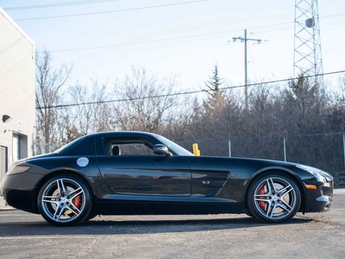 Used 2013 Mercedes-Benz SLS AMG GT Coupe image 9