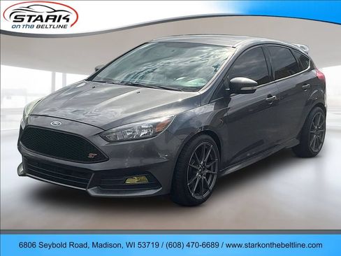 Used 2018 Ford Focus ST FWD image 3