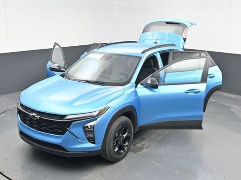 New 2026 Chevrolet Trax LT w/ Driver Confidence Package FWD image 47