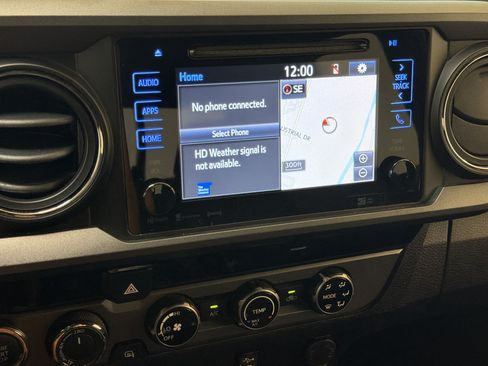 Used 2017 Toyota Tacoma TRD Sport w/ Tow Package (A/T) AWD/4WD image 16