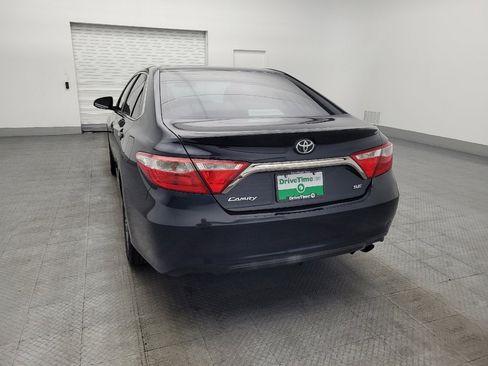 Used 2017 Toyota Camry SE image 6