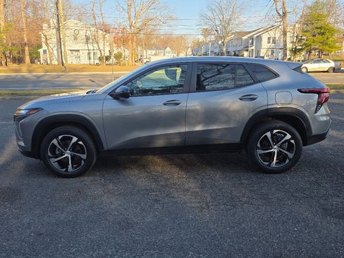 Certified 2024 Chevrolet Trax RS w/ Driver Confidence Package image 12