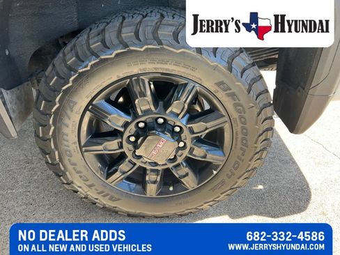 Used 2025 GMC Sierra 2500 AT4 w/ AT4 Premium Plus Package AWD/4WD image 7