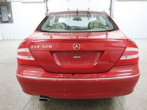 Used 2005 Mercedes-Benz CLK 320 Coupe image 8