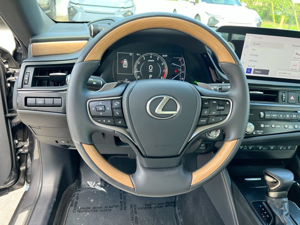 Certified 2024 Lexus ES 350 w/ Technology Package FWD image 13