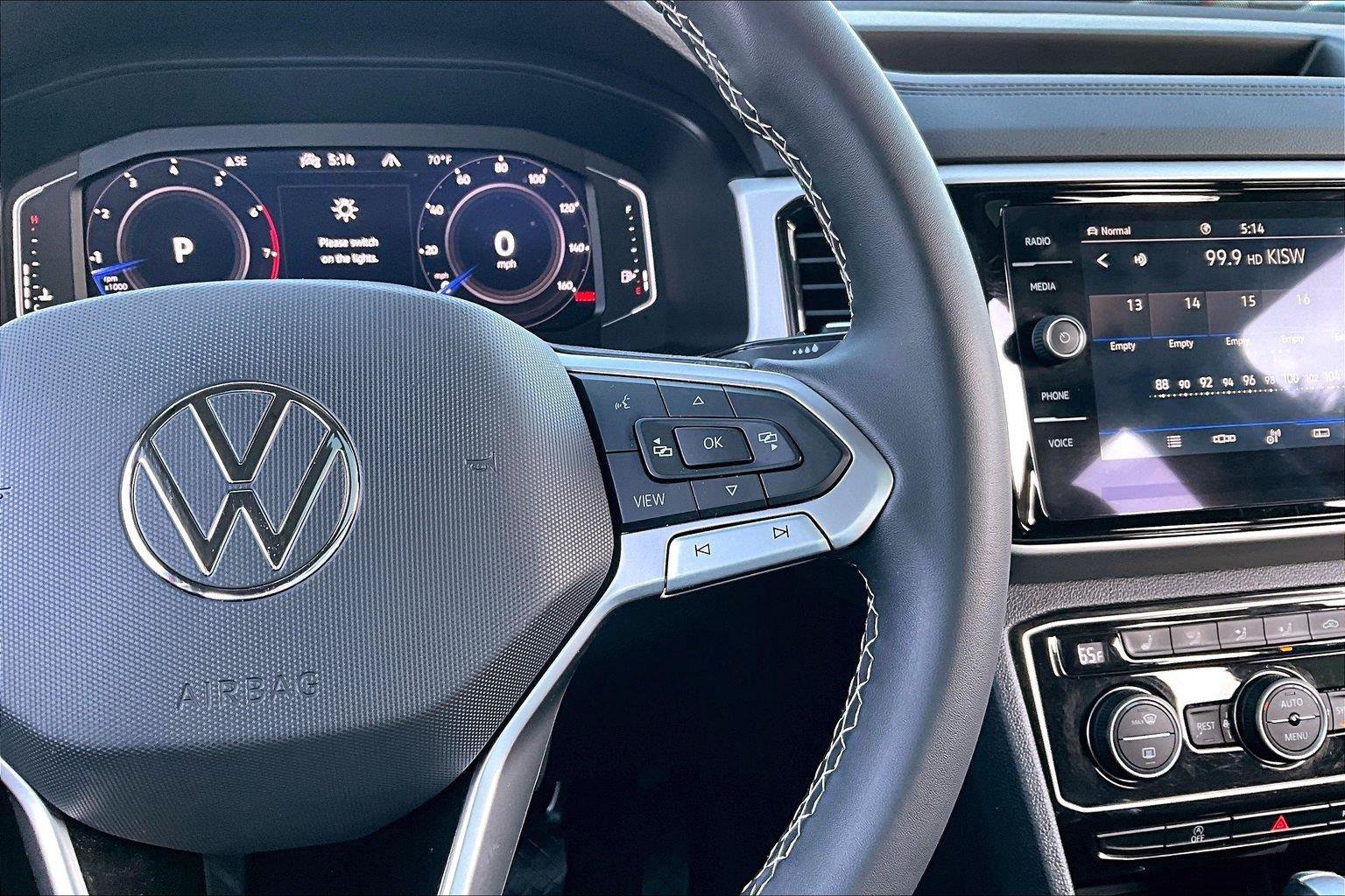 Used 2023 Volkswagen Atlas SE AWD/4WD image 13