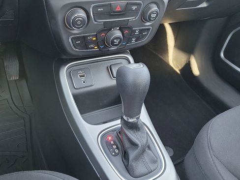 Used 2019 Jeep Compass Sport image 17