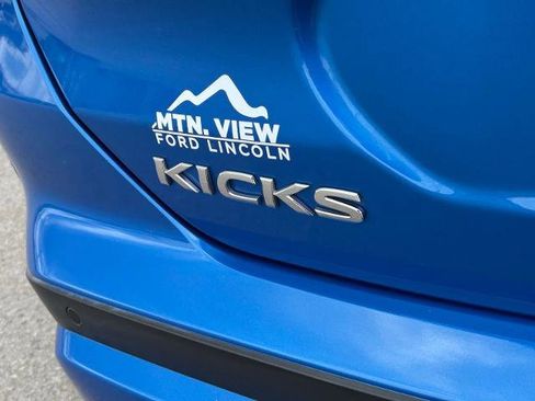 Used 2021 Nissan Kicks S FWD image 12