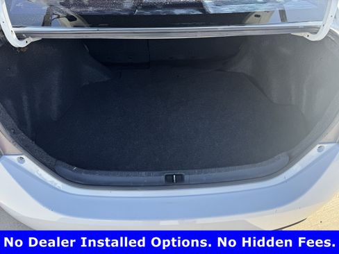 Used 2015 Toyota Corolla LE FWD image 24