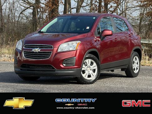 Used 2016 Chevrolet Trax LS image 1