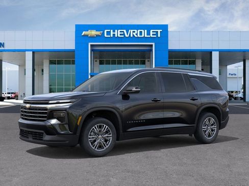 New 2026 Chevrolet Traverse LT w/ Driver Confidence Package FWD image 2