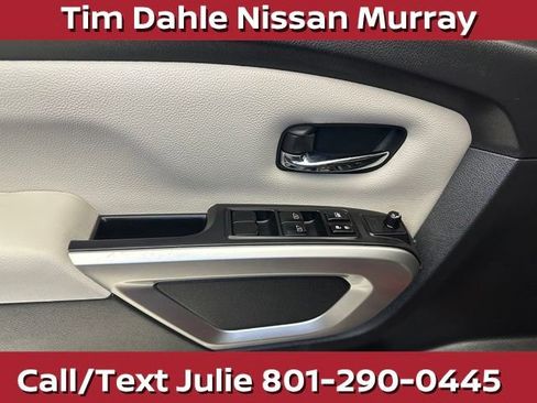 Used 2021 Nissan Titan SV w/ SV Convenience Package AWD/4WD image 22