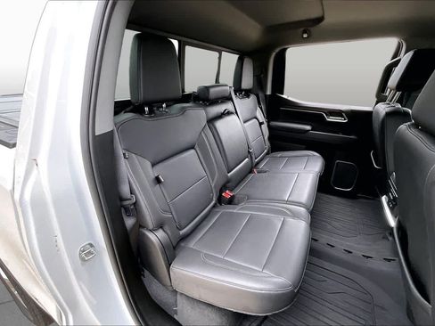 Used 2022 GMC Sierra 1500 SLT AWD/4WD image 19