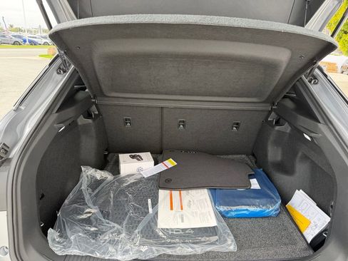 New 2026 Volkswagen ID.4 Pro RWD image 27