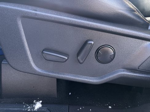 Used 2023 Ford Bronco Badlands image 16