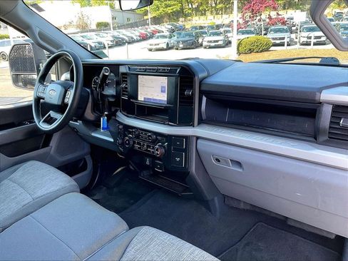 Used 2023 Ford F250 XL w/ STX Appearance Package AWD/4WD image 14