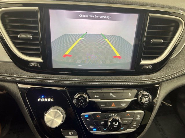 Used 2023 Chrysler Pacifica Touring-L w/ S Appearance Package FWD image 17