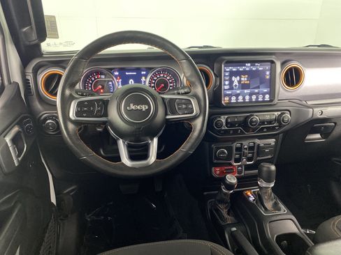 Used 2020 Jeep Gladiator Mojave w/ Dual Top Group AWD/4WD image 37