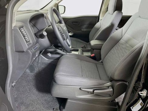 Certified 2024 Nissan Frontier S image 19