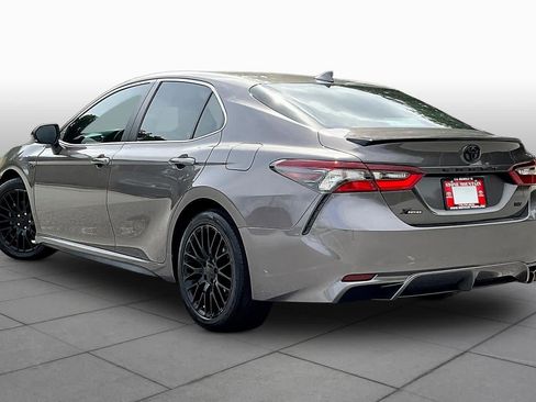 Used 2022 Toyota Camry SE FWD image 12