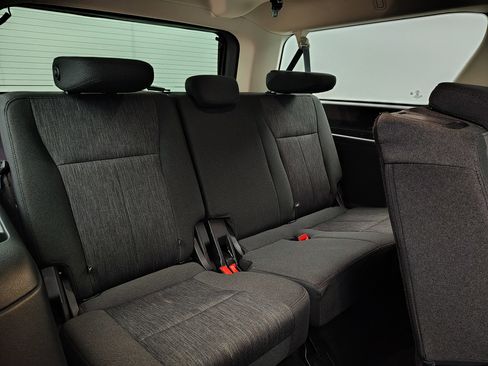 Used 2024 Ford Expedition Max XLT image 35