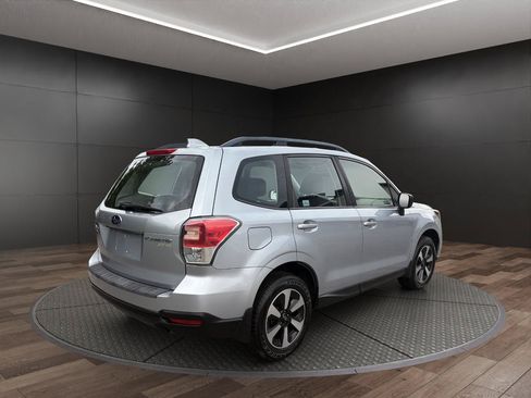 Used 2017 Subaru Forester 2.5i w/ Alloy Wheel Package AWD/4WD image 8