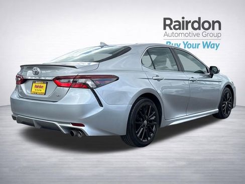Used 2024 Toyota Camry SE FWD image 7