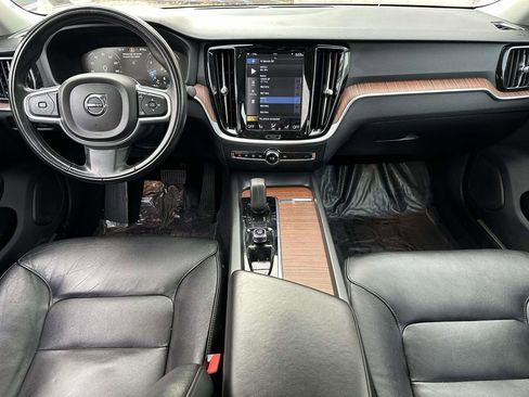 Used 2022 Volvo S60 B5 Inscription image 15