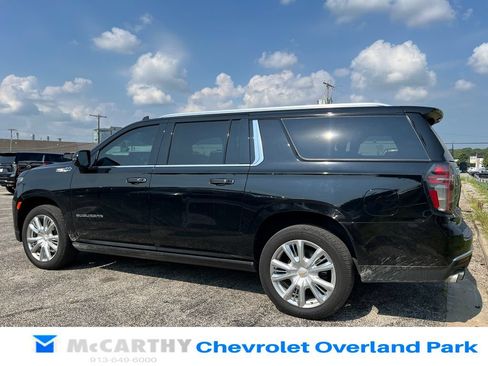 Used 2021 Chevrolet Suburban High Country w/ Premium Package AWD/4WD image 5