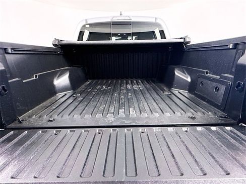 Used 2020 Toyota Tacoma SR5 image 34