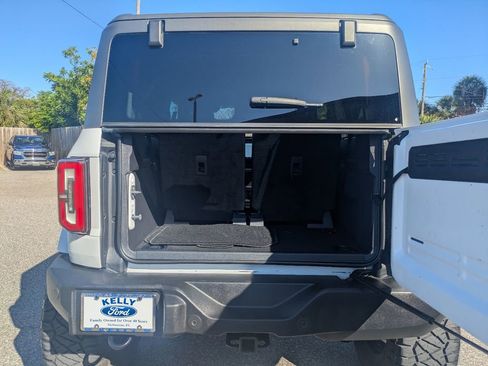 Used 2022 Ford Bronco Outer Banks AWD/4WD image 13