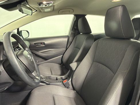 Used 2024 Toyota Corolla LE FWD image 4