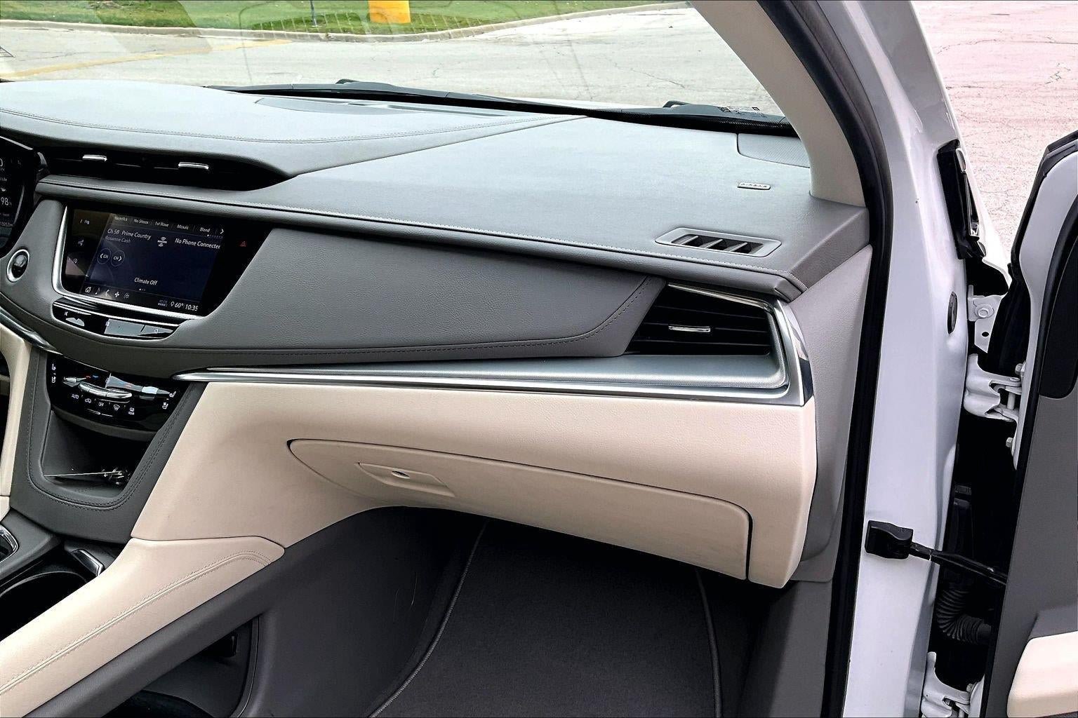 Used 2020 Cadillac XT5 Premium Luxury AWD/4WD image 17