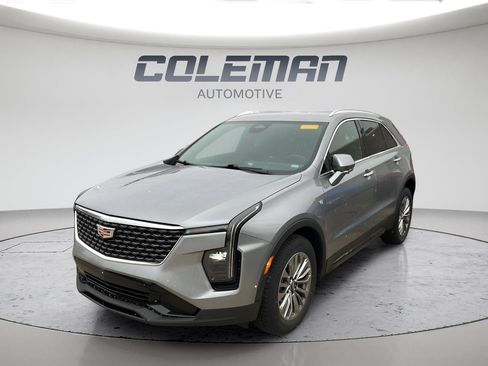 Used 2024 Cadillac XT4 Premium Luxury image 1