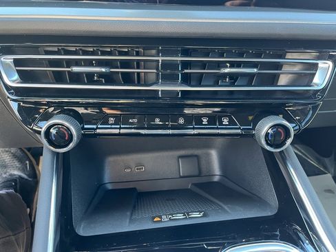 New 2026 Chevrolet Traverse LT image 18