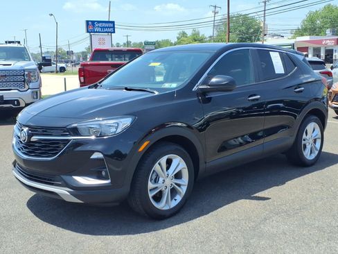 Used 2023 Buick Encore GX Preferred w/ Cold Weather Comfort Package FWD image 8