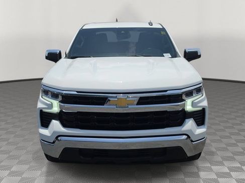 Used 2024 Chevrolet Silverado 1500 LT RWD image 2
