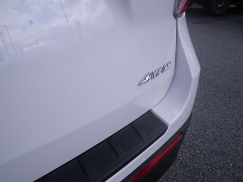 Certified 2024 Ford Explorer XLT w/ Equipment Group 202A image 11