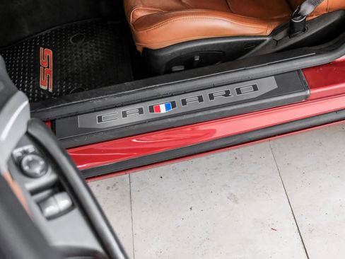 Used 2016 Chevrolet Camaro SS RWD image 29