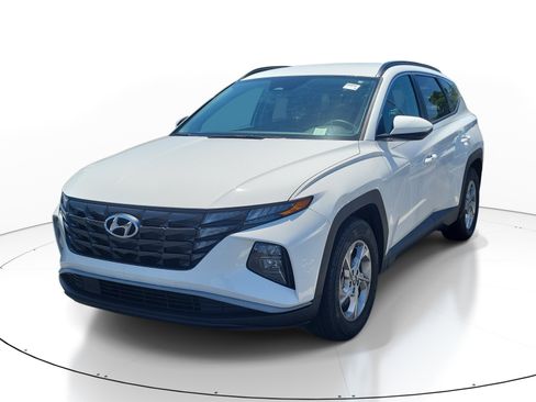 Used 2024 Hyundai Tucson SEL FWD image 3