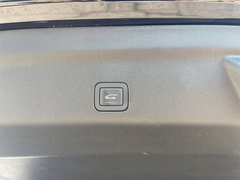 New 2026 Chevrolet Suburban Premier image 16