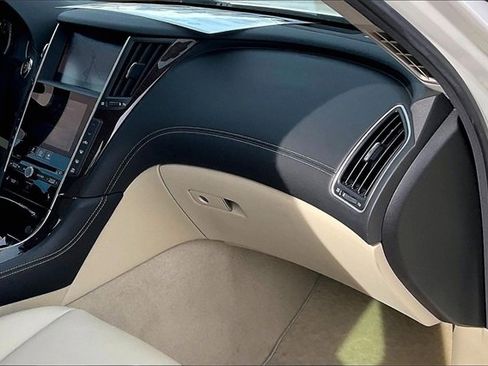 Used 2018 INFINITI Q50 Luxe w/ Essential Package (3.0T Luxe) image 15