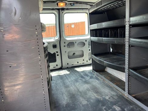 Used 2006 Ford E-250 and Econoline 250 RWD image 11
