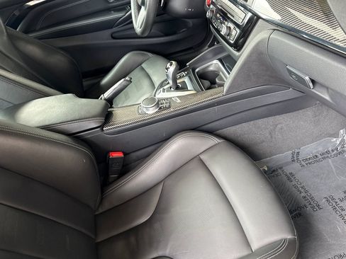 Used 2018 BMW M4 Coupe RWD image 28