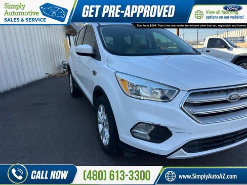 Used 2019 Ford Escape SE FWD image 4