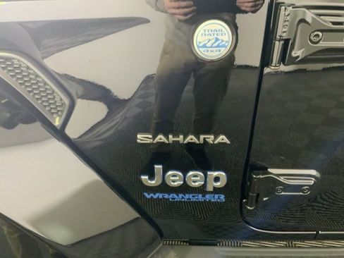Used 2022 Jeep Wrangler Unlimited Sahara 4xe w/ Cold Weather Group image 10